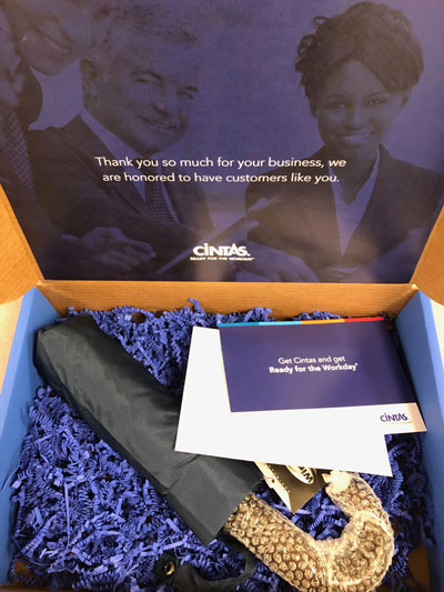 G-TY-UMB CUSTOMER APPRECIATION UMBRELLA GIFTBOX (1/EA) 1/21